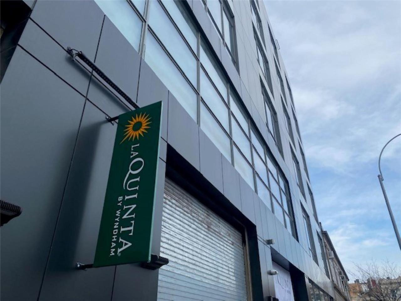 La Quinta Inn & Suites By Wyndham Queens Nyc Jfk Airtrain New York