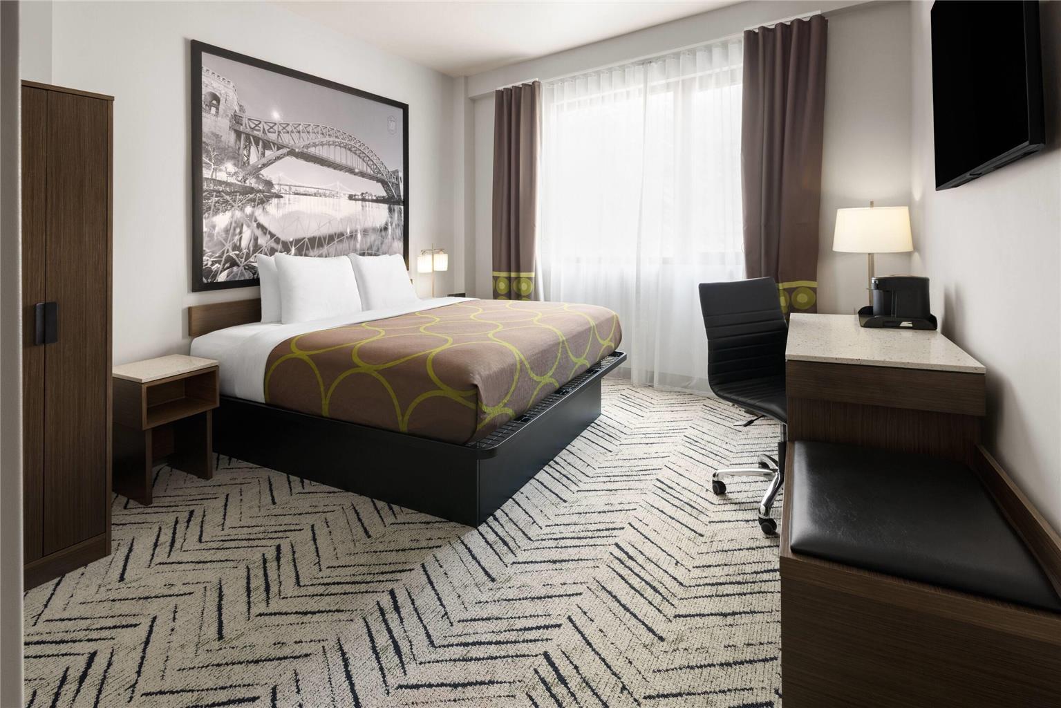 Super 8 By Wyndham Bronx Near Stadium New York