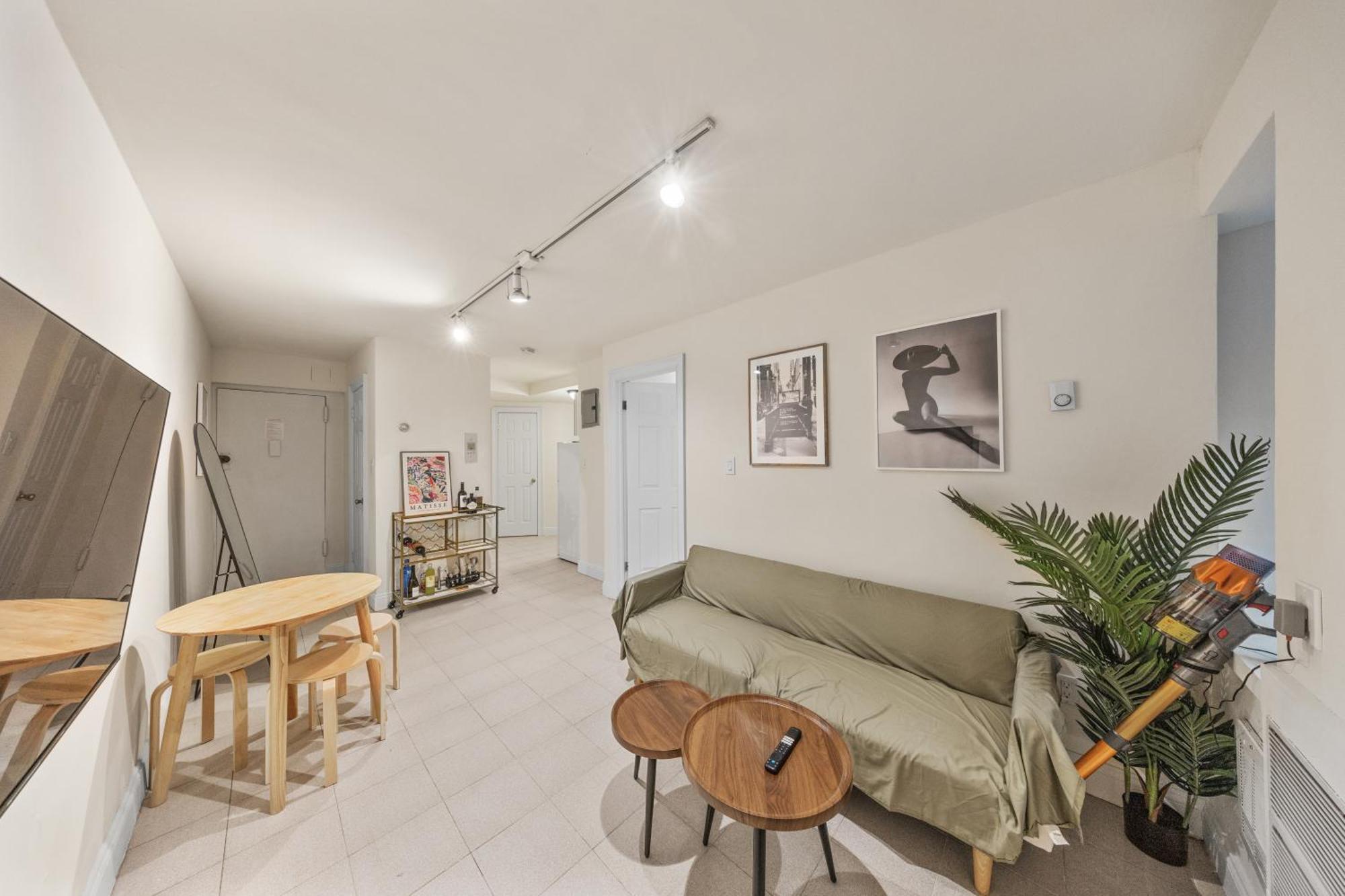 Lavish Downtown Manhattan Oasis In Union Square Apartment *