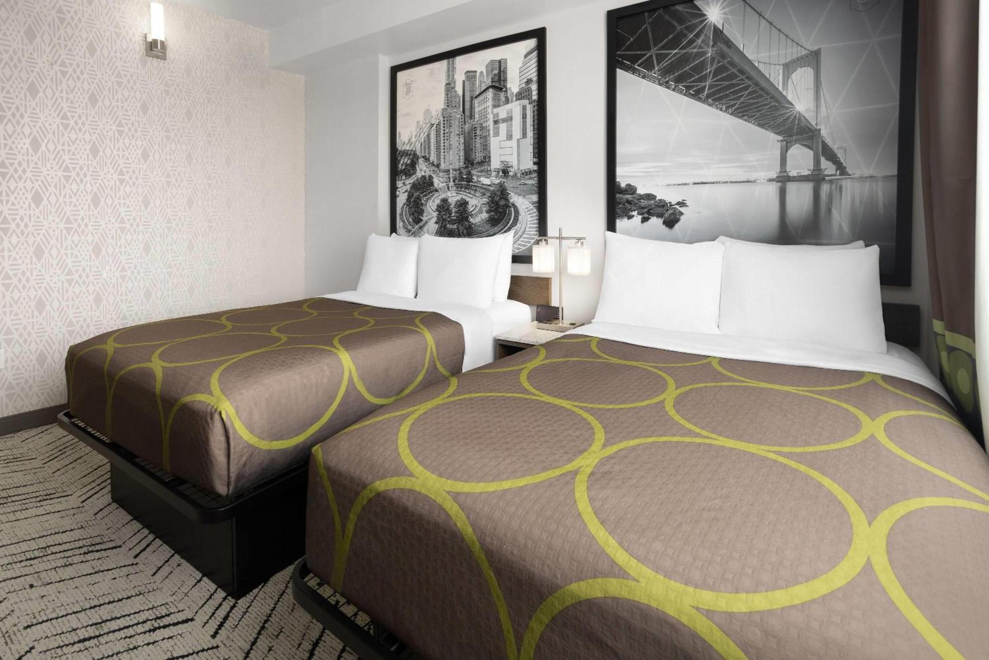 Super 8 By Wyndham Bronx Near Stadium New York