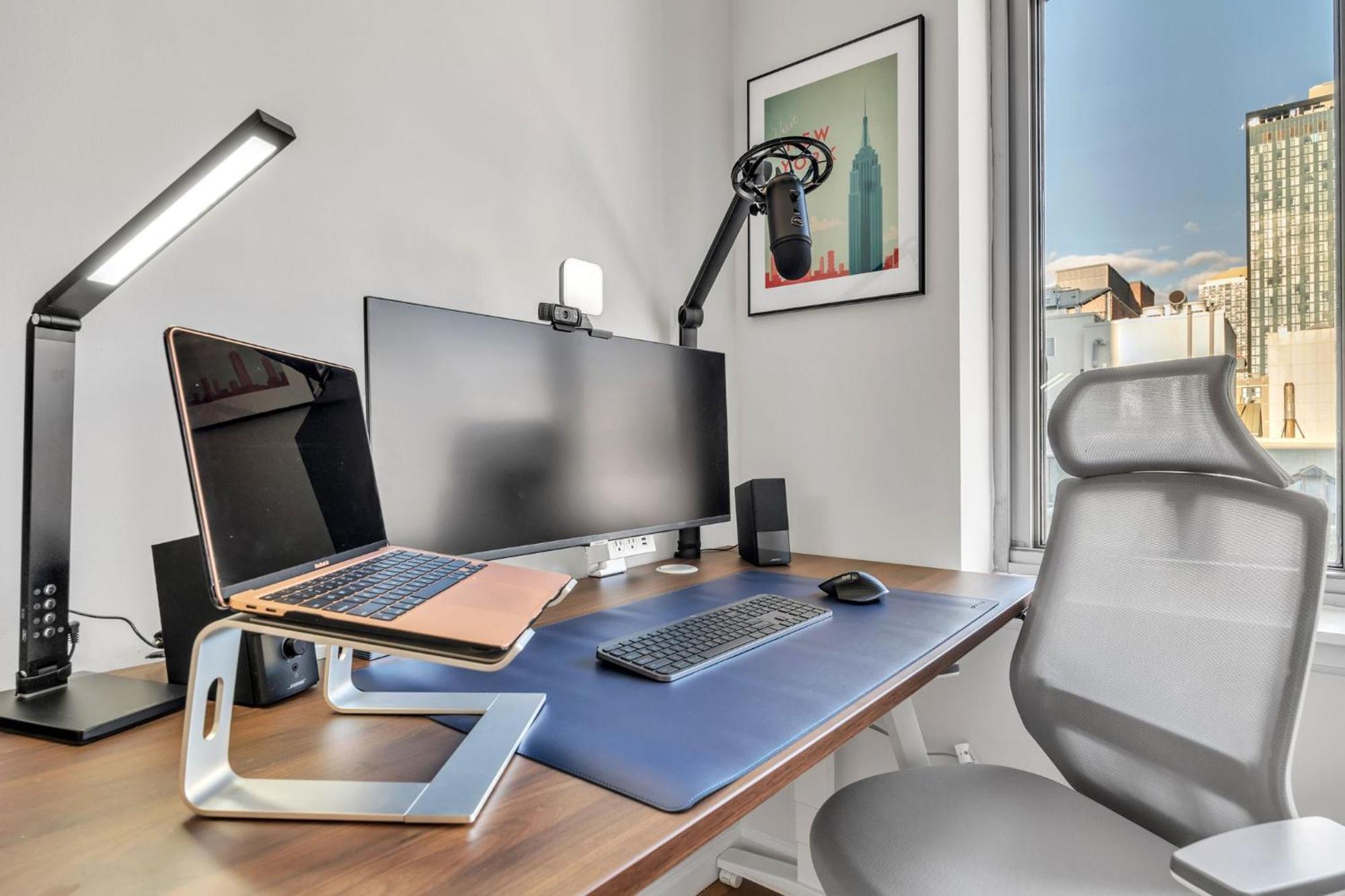 Apartment Chelsea 1 Bedroom W Work Setup By Anyplace - 11651 New York