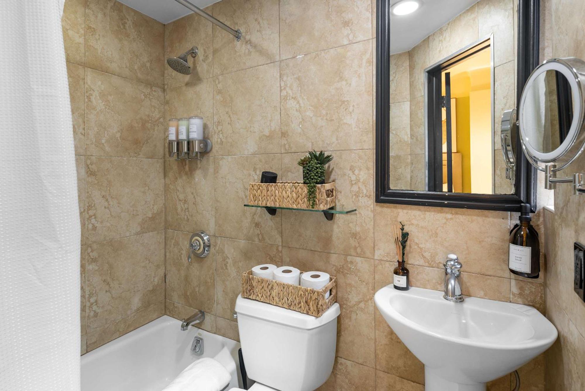 Centrally Located In Nyc Walk To Time Square Apartment