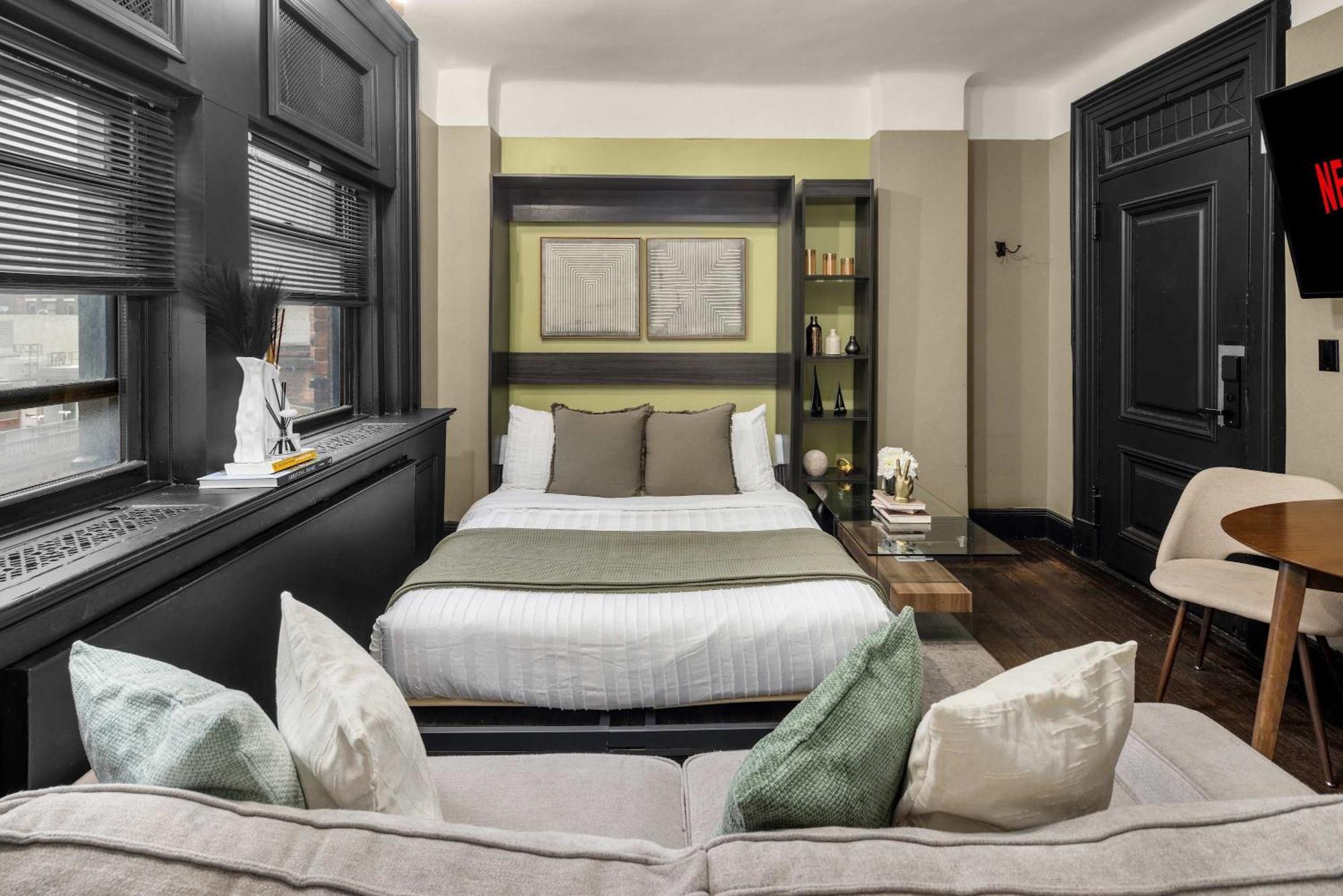 Centrally Located In Nyc Walk To Time Square Apartment