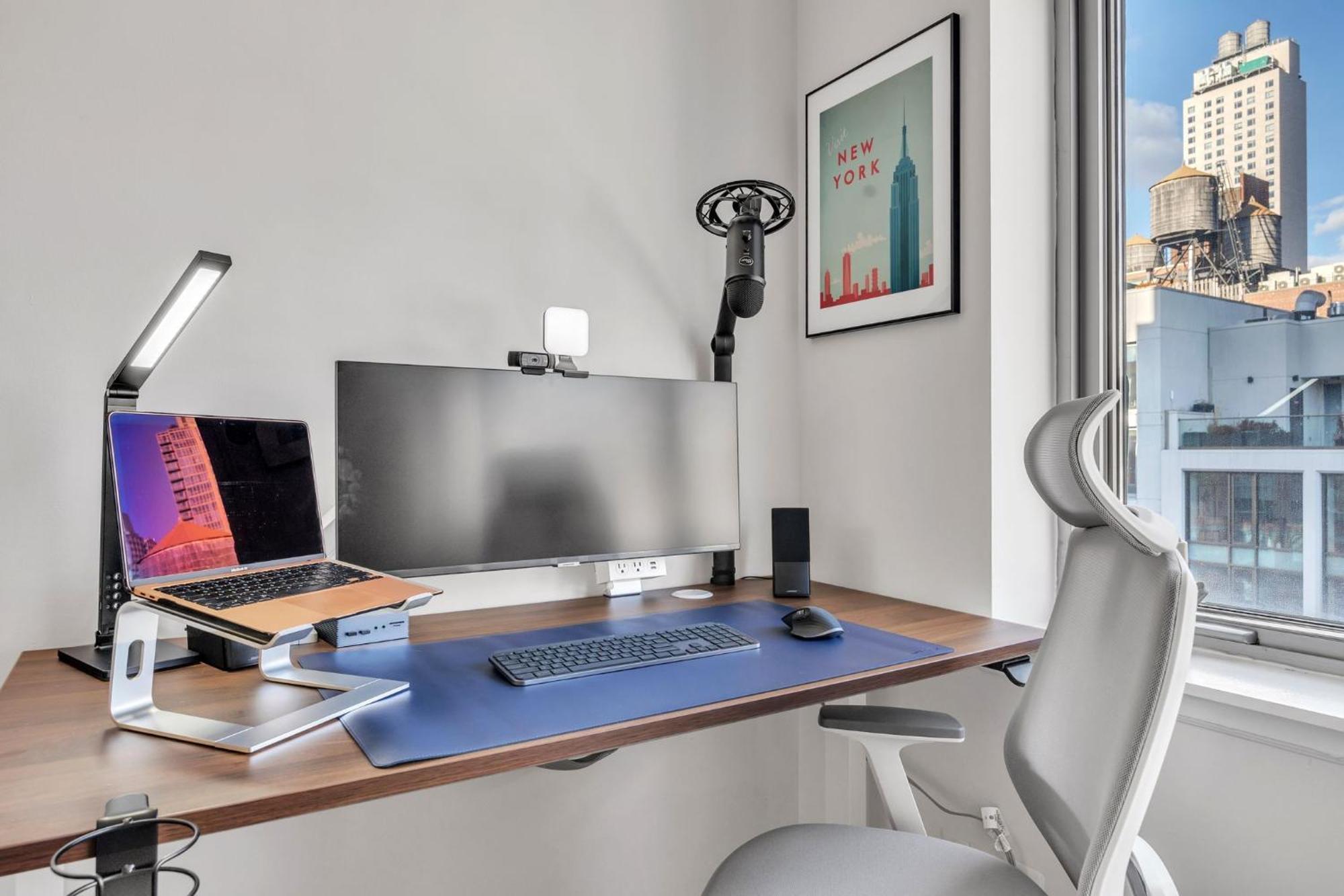 Chelsea 1 Bedroom W Work Setup By Anyplace - 11651 * New York
