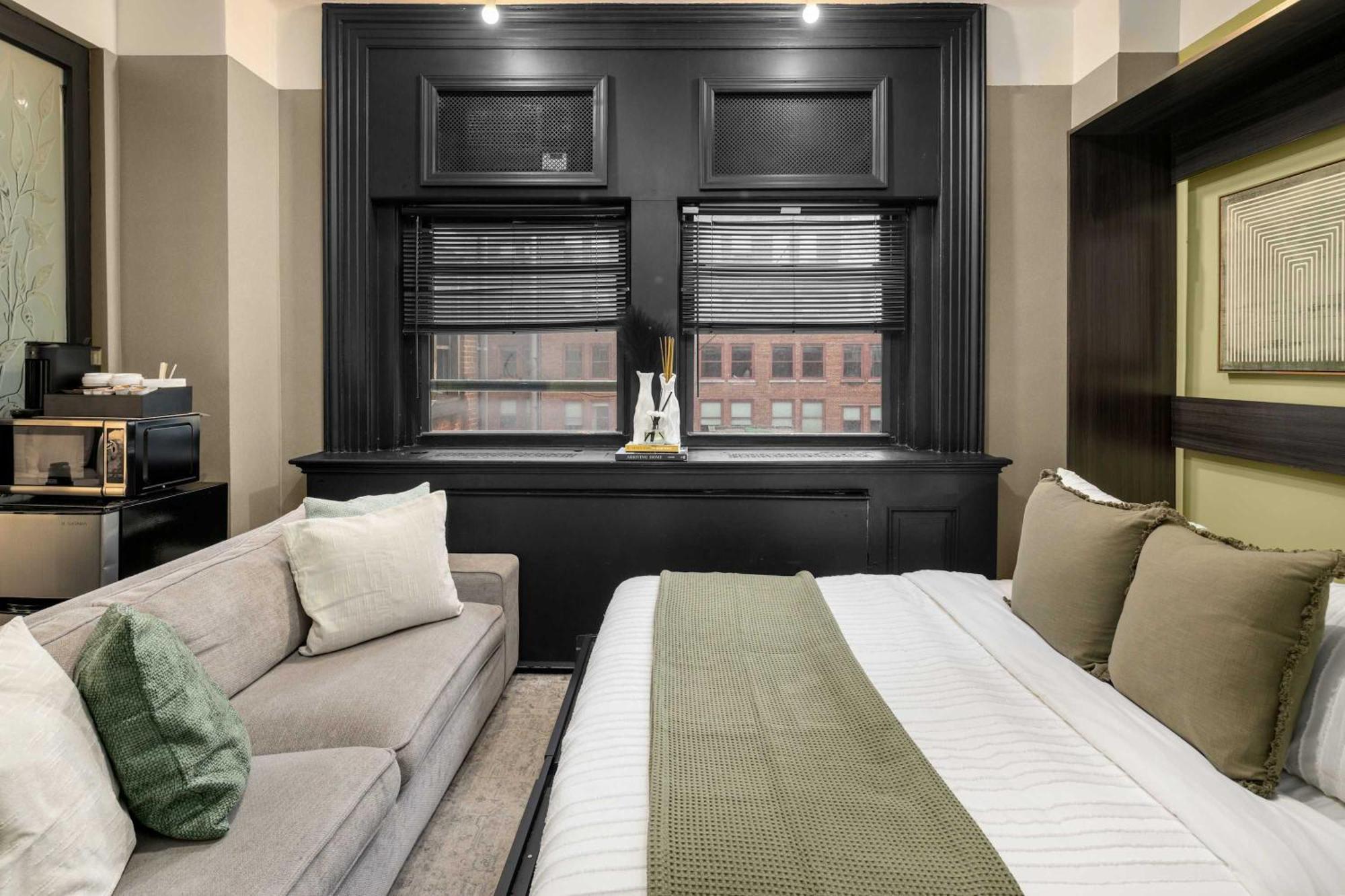 Apartment Centrally Located In Nyc Walk To Time Square *