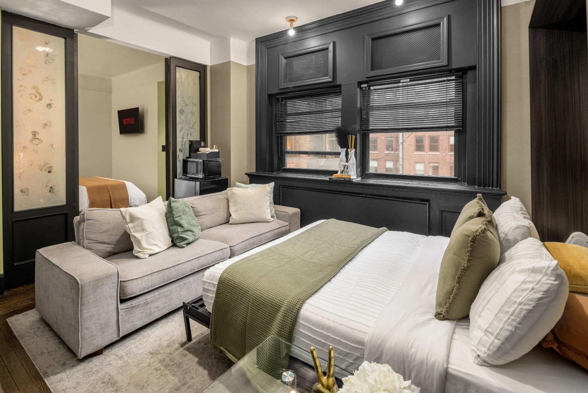 Apartment Centrally Located In Nyc Walk To Time Square *