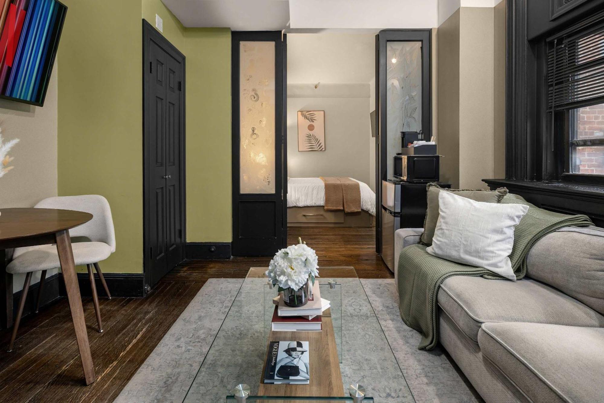 Centrally Located In Nyc Walk To Time Square Apartment