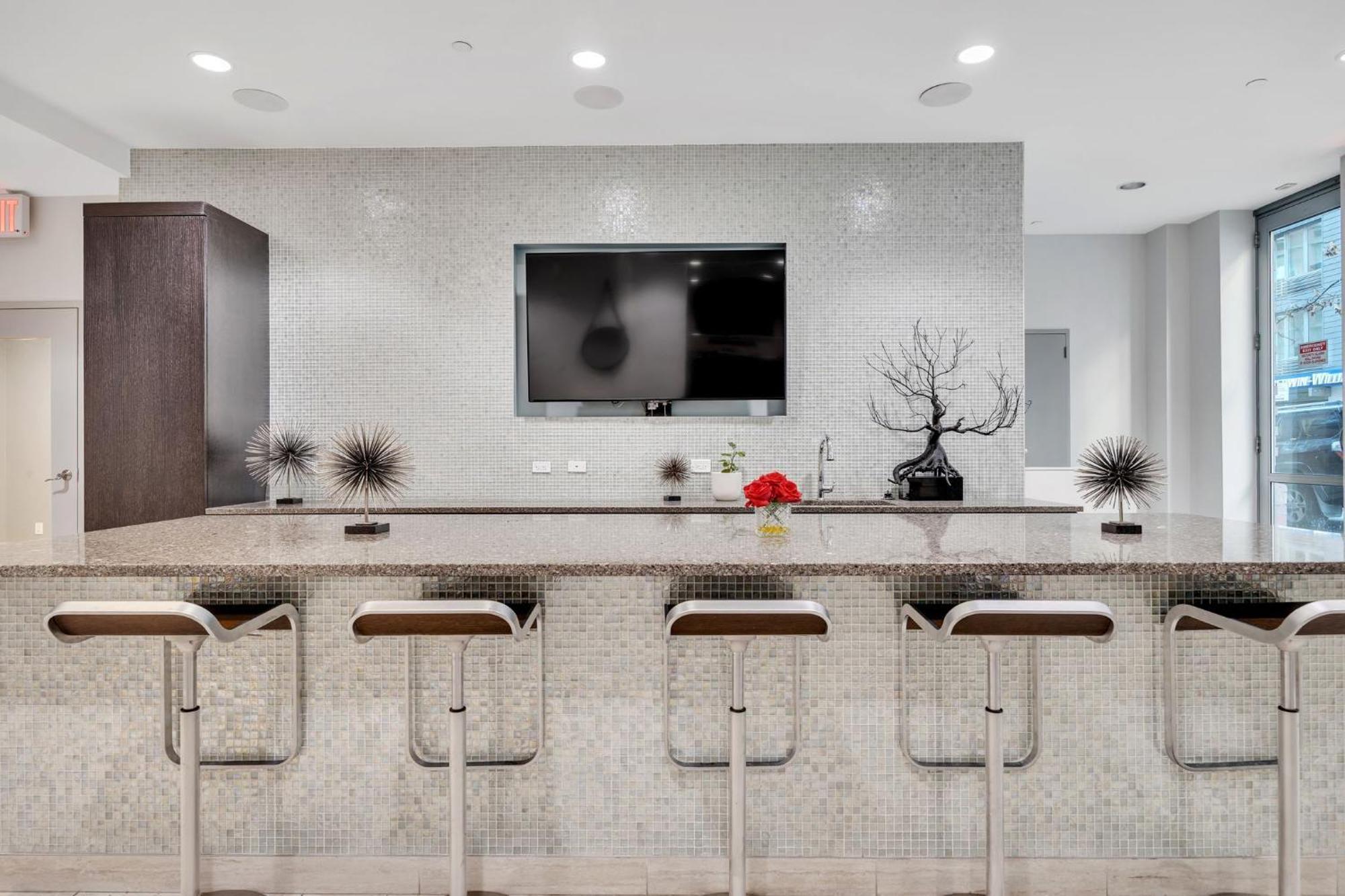 Apartment Chelsea 1 Bedroom W Work Setup By Anyplace - 11651 New York
