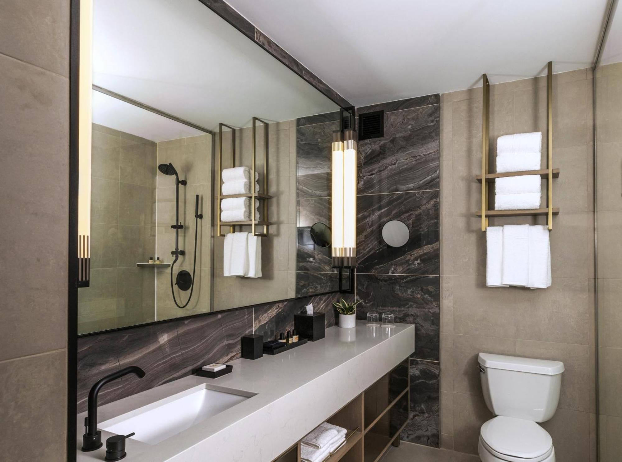 Thompson Park New York, By Hyatt Hotel New York