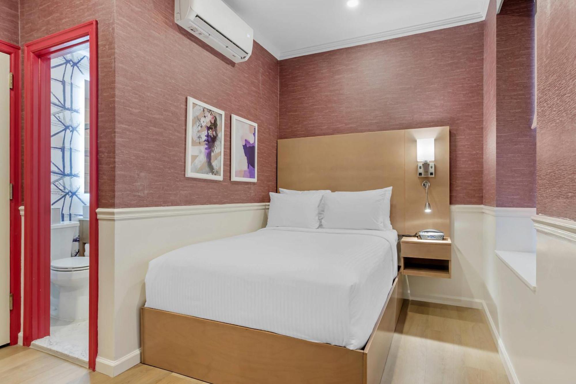 The Mayfair Times Square, An Ascend Collection Hotel New York