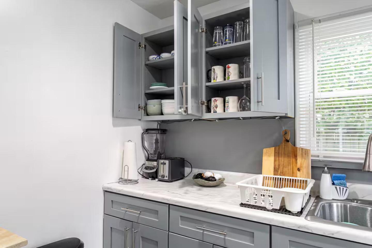 Entire 3bdr W/parking, Backyard, Firepit, Bbq New York