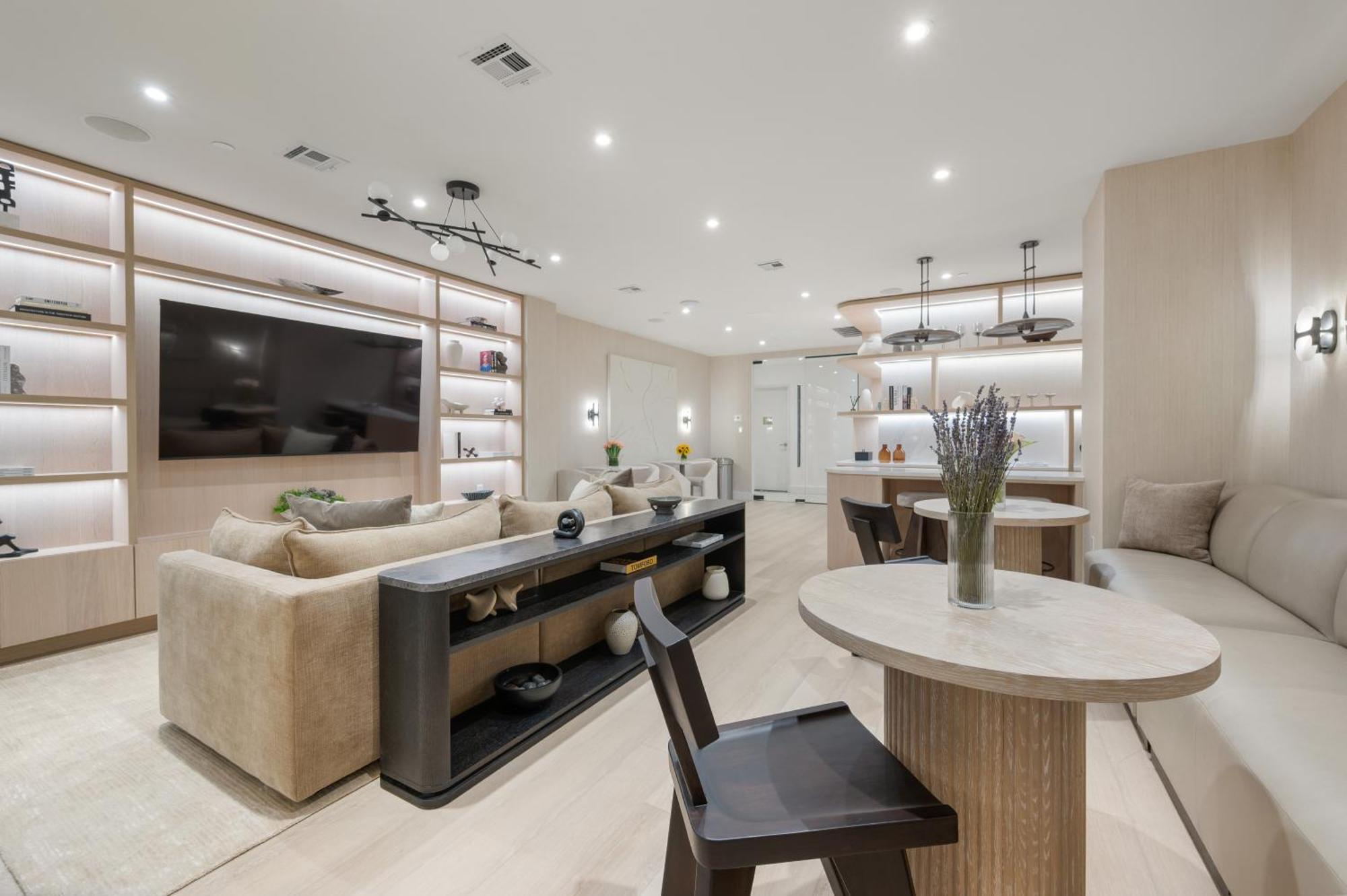 17john Aparthotel