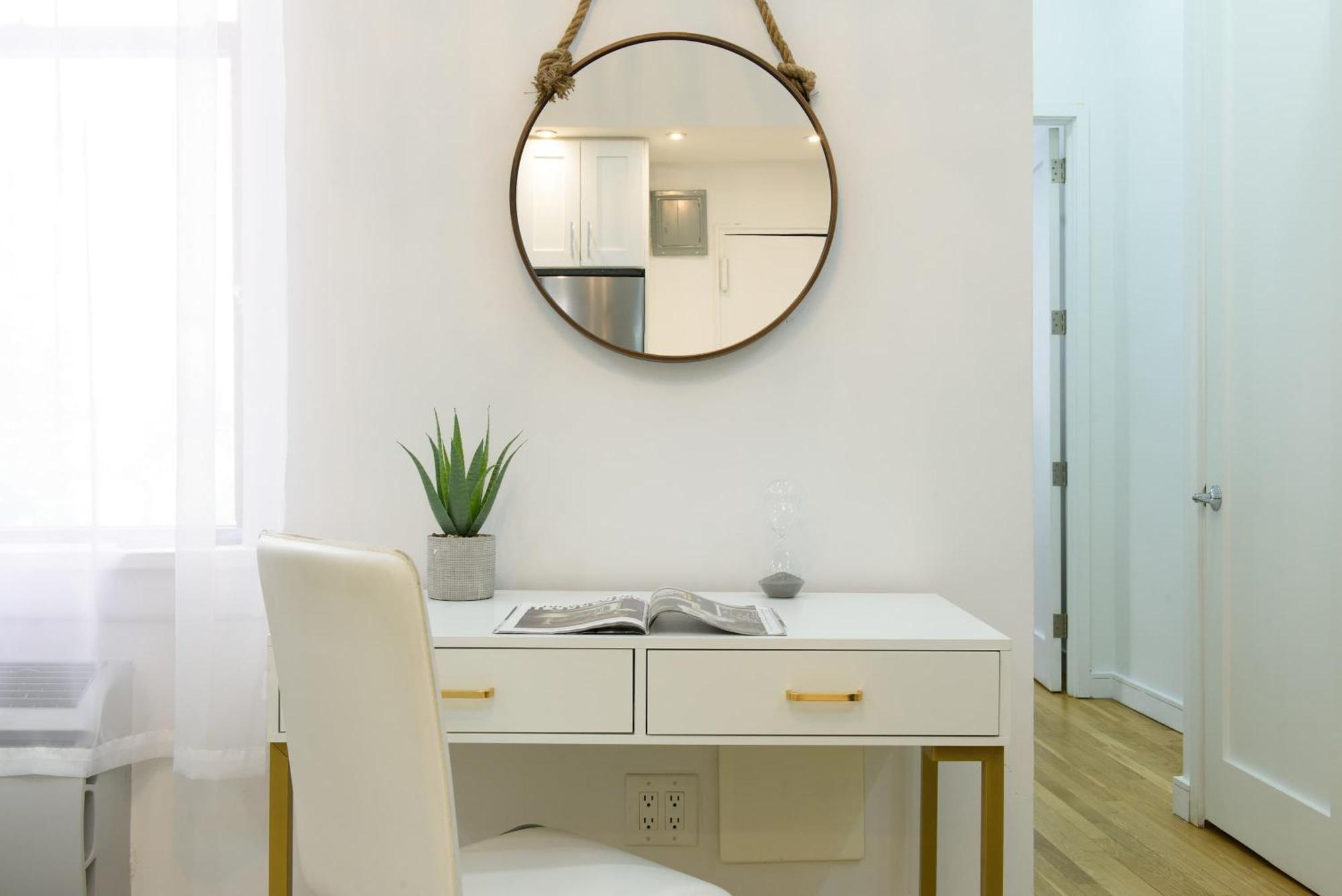 Apartment 62-2b Renovated 1br In Prime Upper East Side