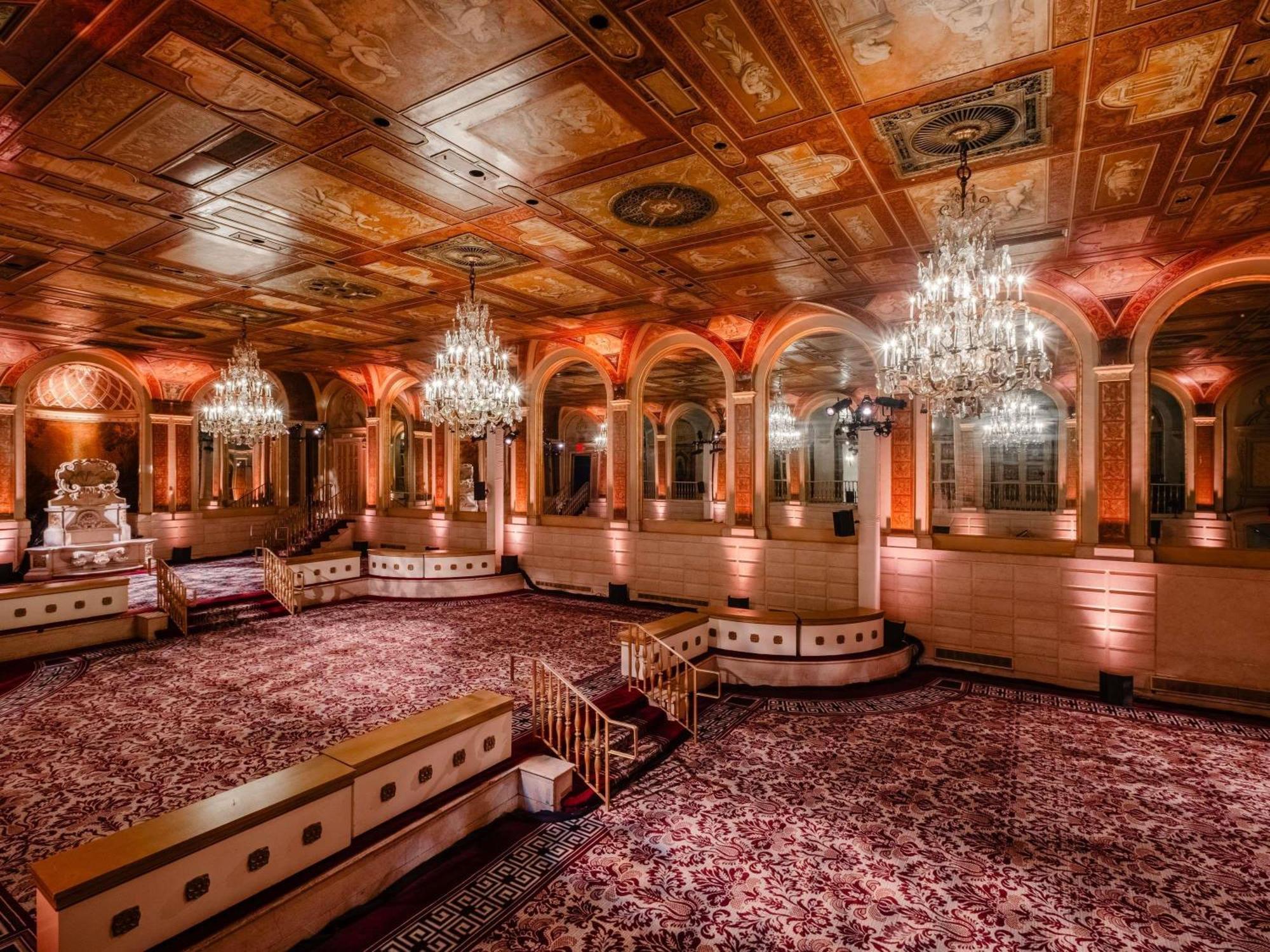 Hotel The Plaza, A Fairmont 5*