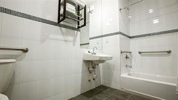 Midtown West Hotel 3*