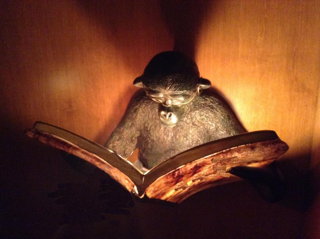 Hotel Elysee By Library Collection New York