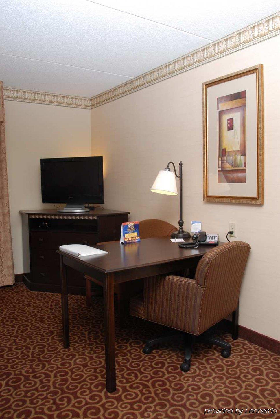 Hampton & Staten Island Hotel