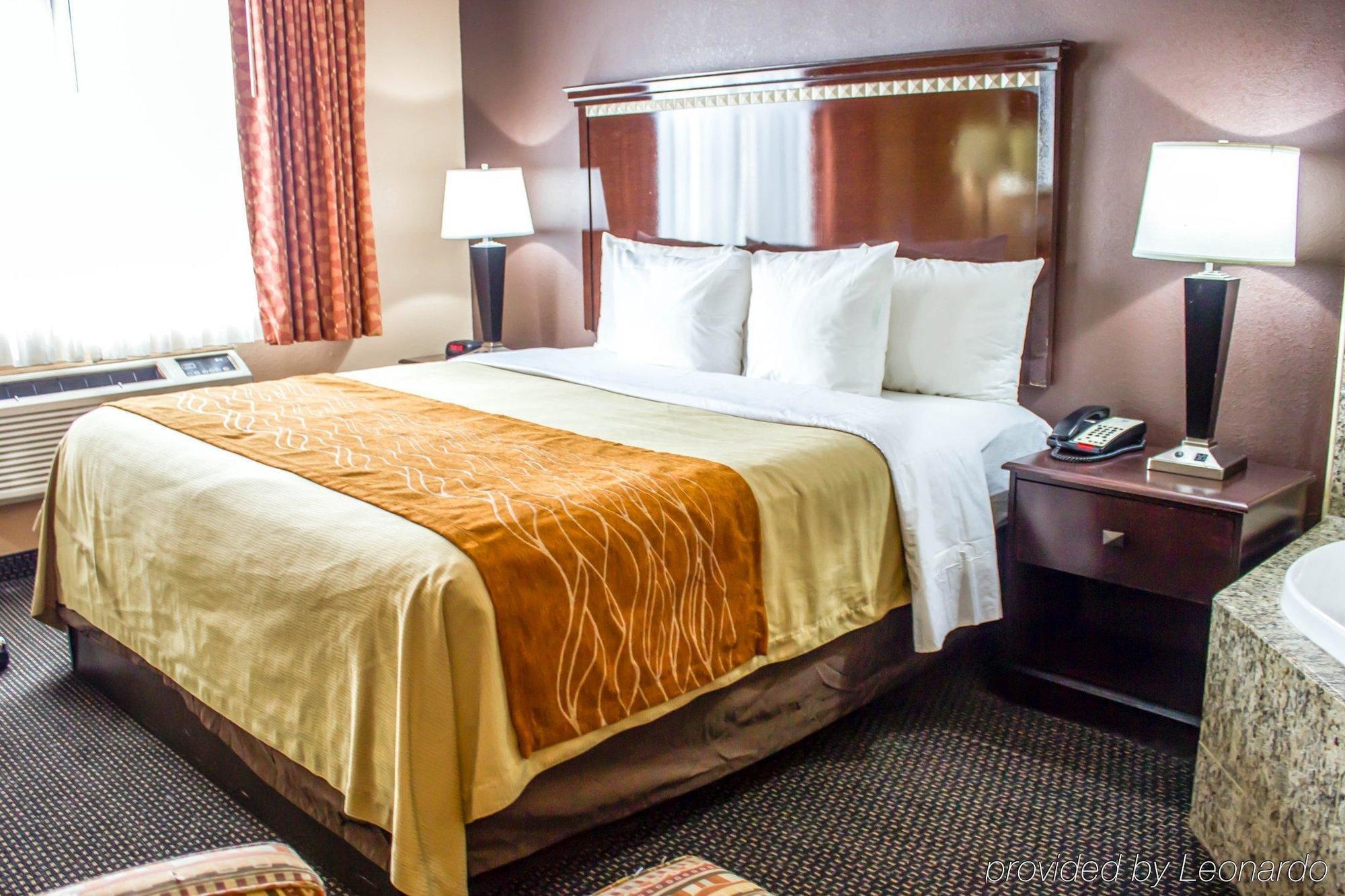 Travelodge By Wyndham Queens New York