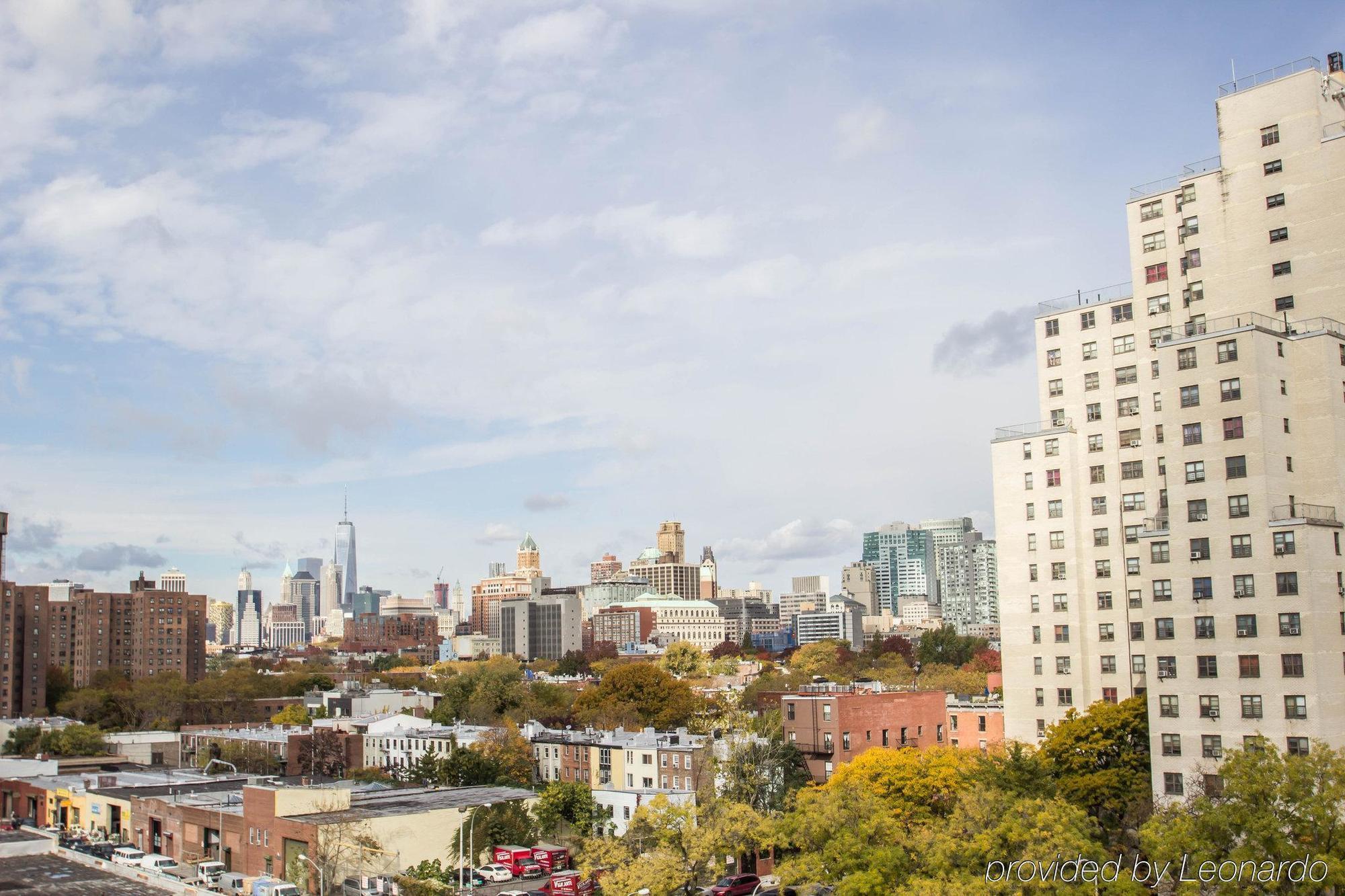 Red Lion And Brooklyn 3*