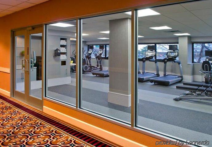 Laguardia Airport Marriott Hotel 4*