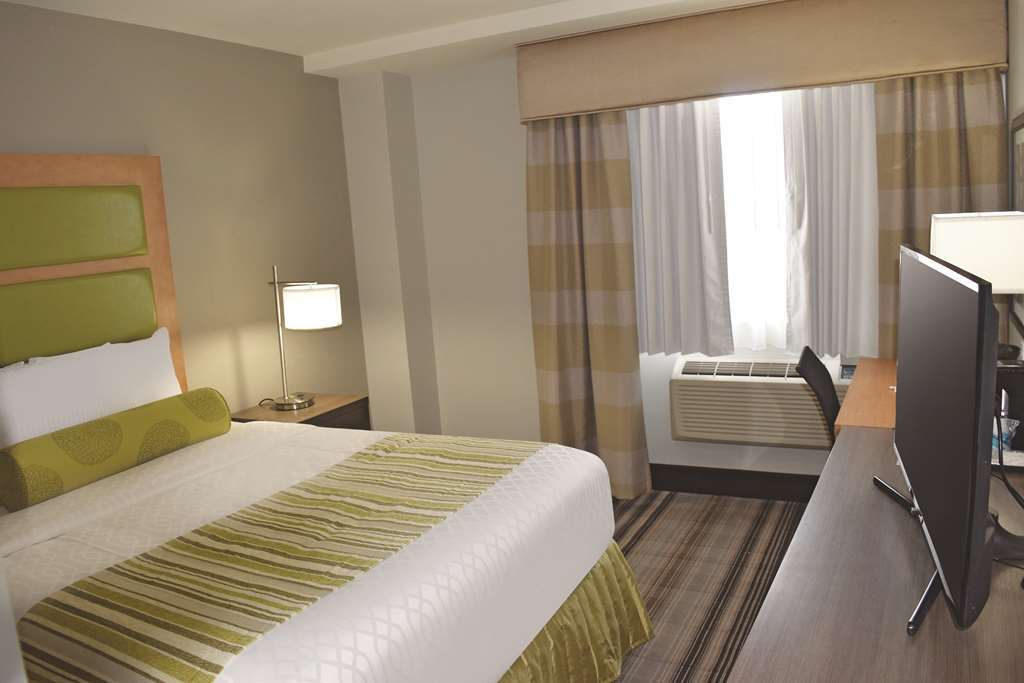 Hotel La Quinta & Far Rockaway - 2*