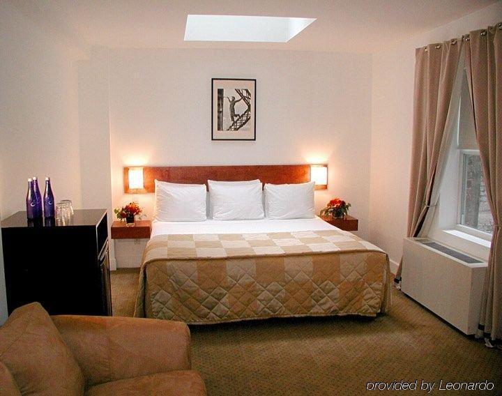 Shocard, Hotel