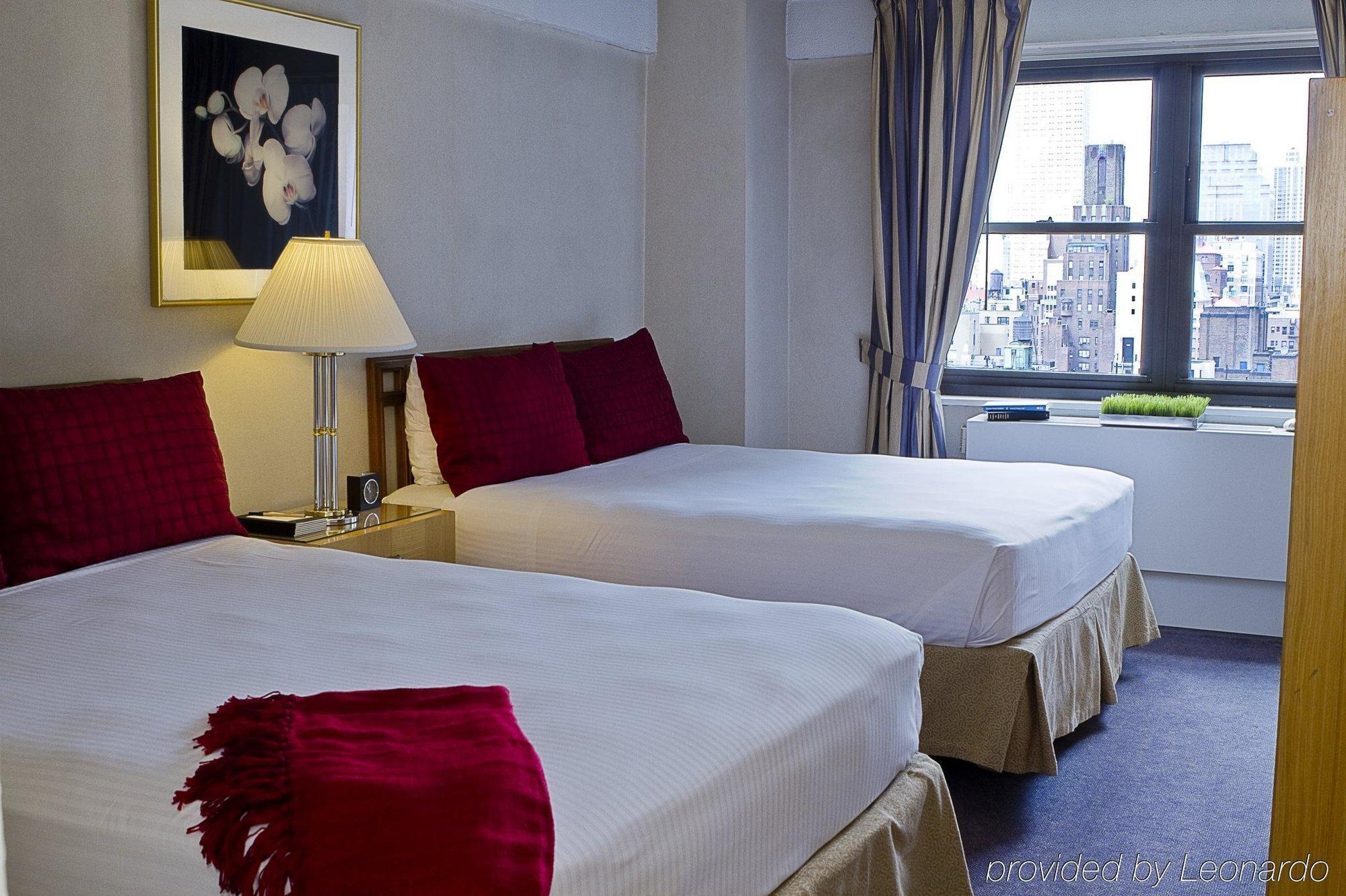 Hotel Eastgate Tower 3*