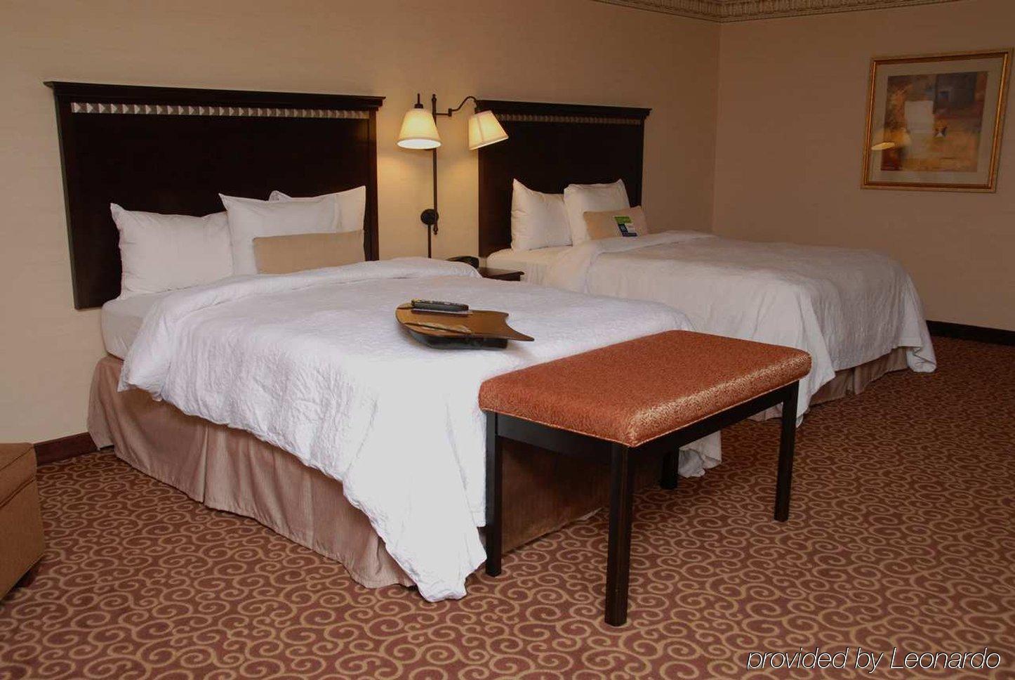 Hampton & Staten Island Hotel