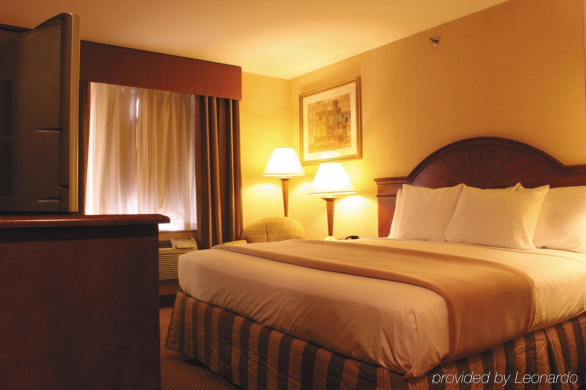 La Quinta By Wyndham Queens Hotel New York