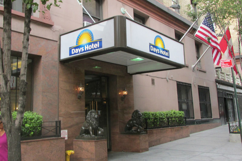 Night Broadway New York