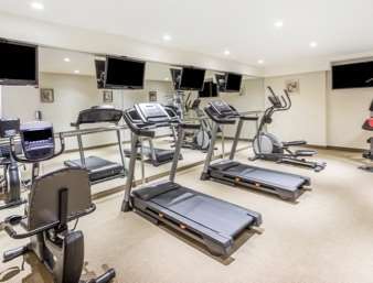 Ramada By Wyndham Flushing Queens New York