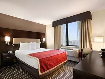 Hotel Howard Johnson By Wyndham Jamaica Ny Near Airtrain Jfk 3*