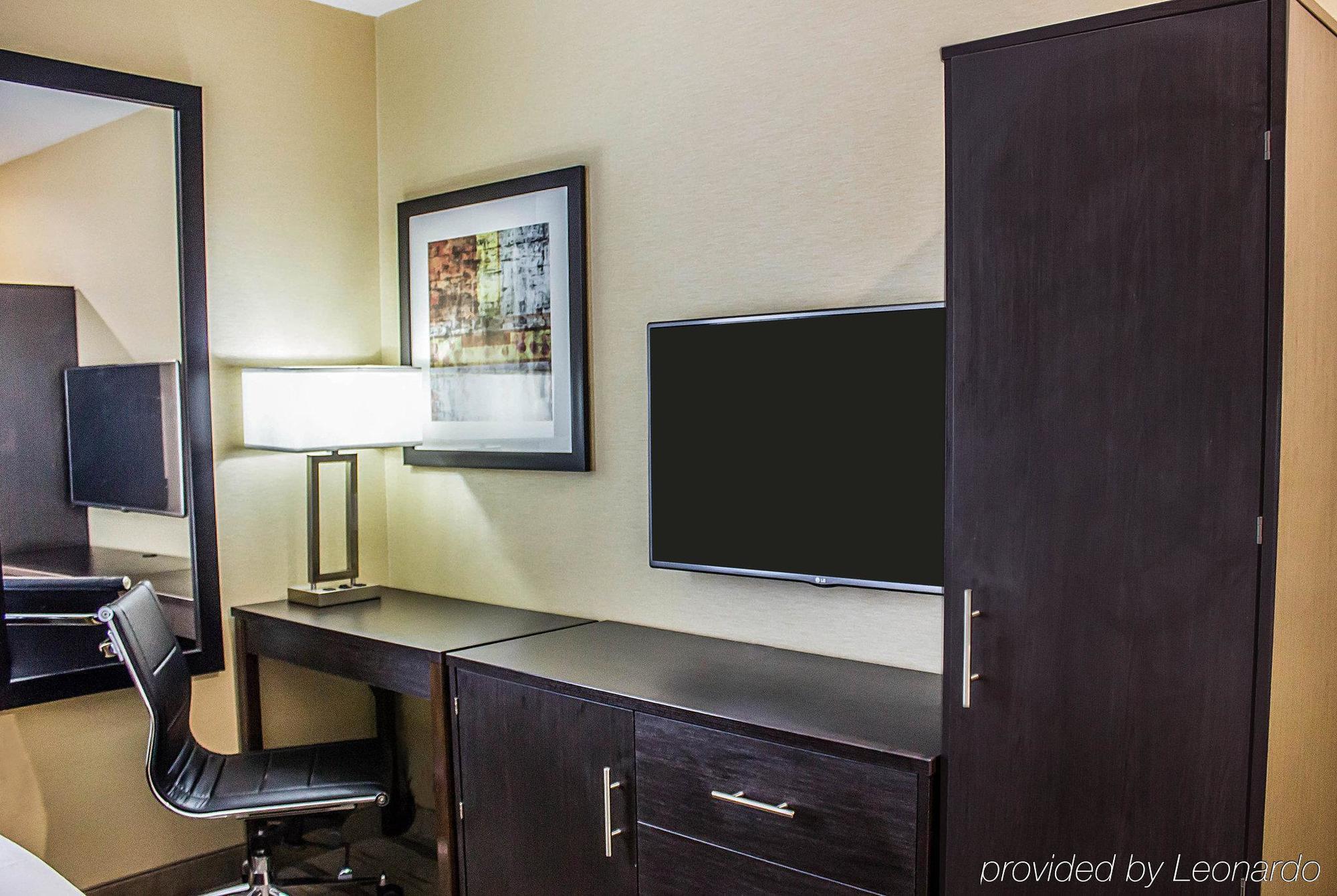 Hotel Pitkin New York