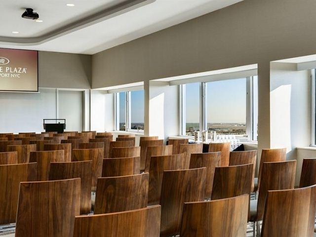 Crowne Plaza Jfk Airport City, An Ihg