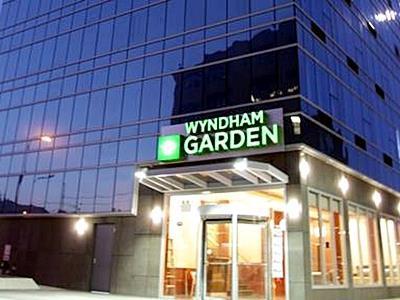 Wyndham Garden Long Island 3*