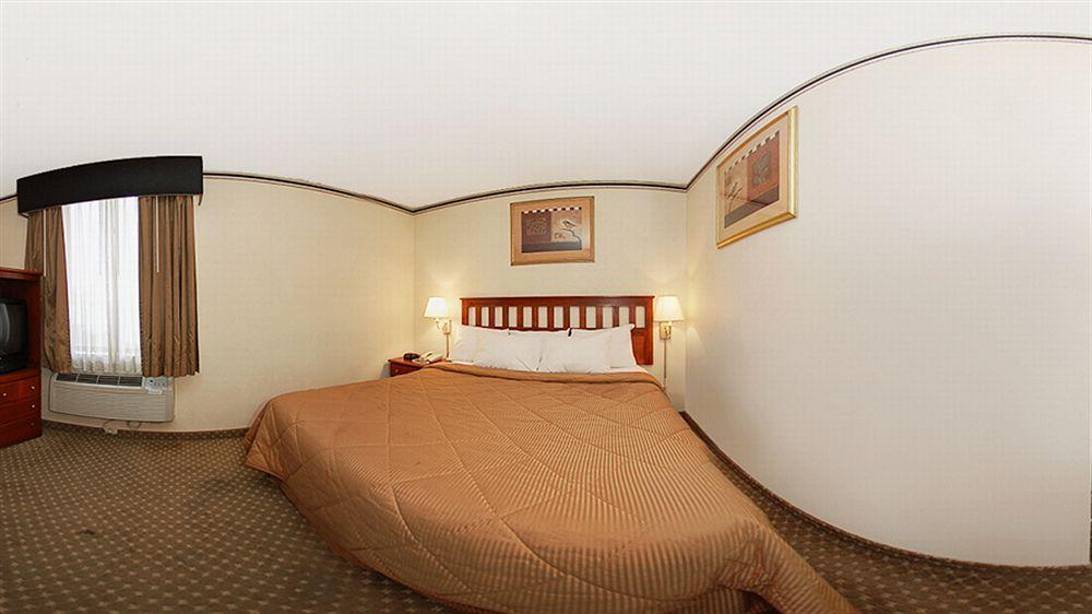 Red Lion & Long Island Hotel 3*