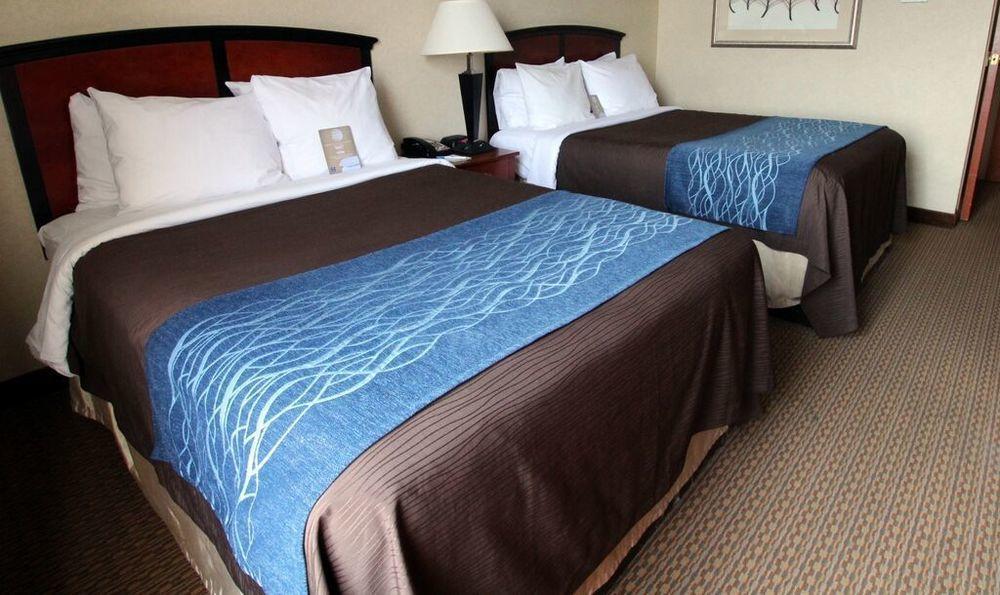 Red Lion And Brooklyn Hotel