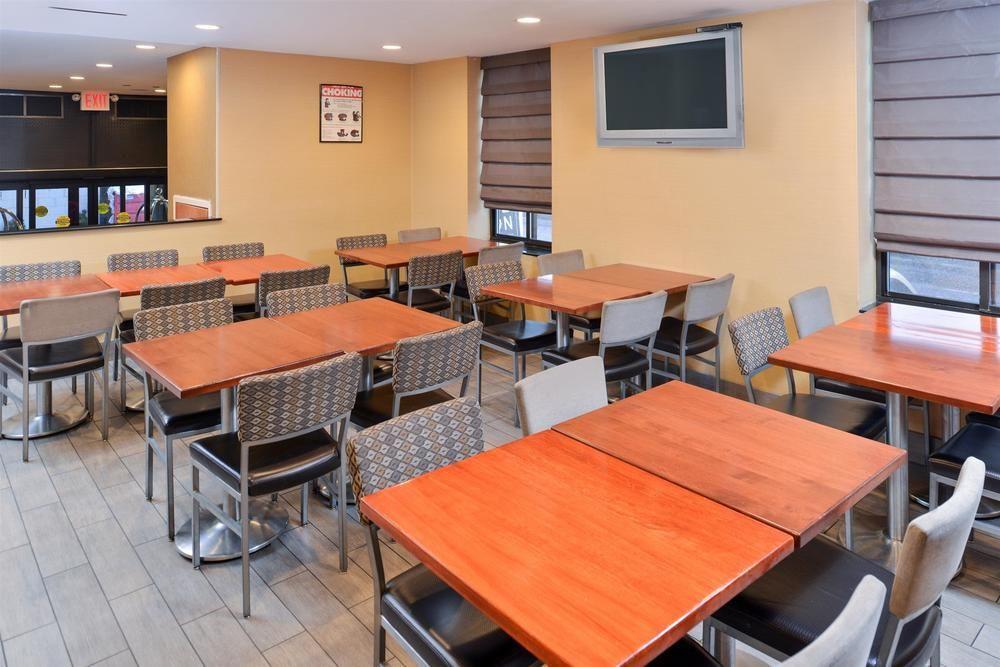 Red Lion And Brooklyn Hotel