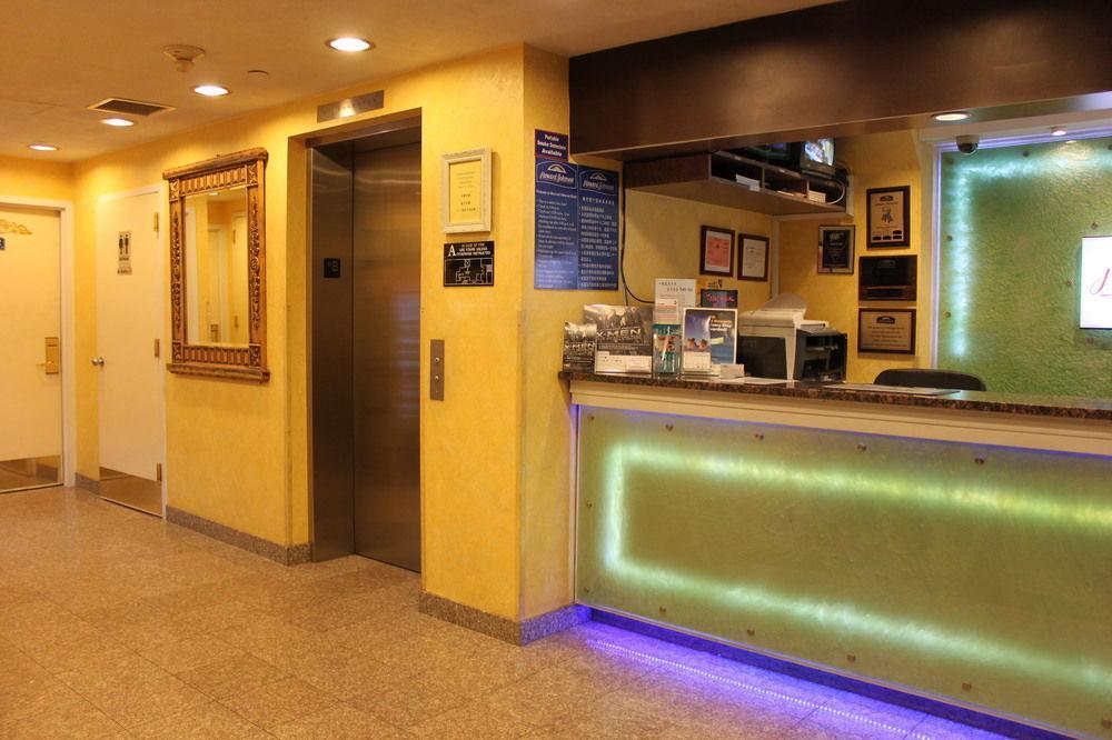 Flushing 88 Hotel 2*