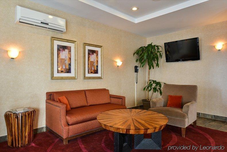 Country & By Radisson, Staten Island Hotel New York