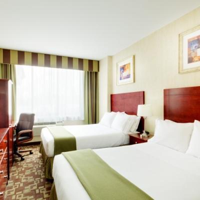 Country & By Radisson, Staten Island 3*