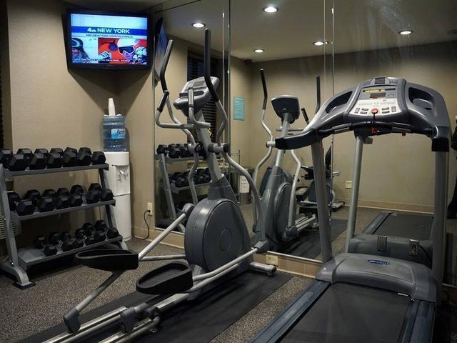 Country & By Radisson, Staten Island 3* New York