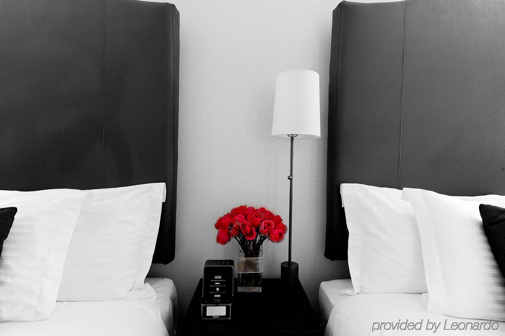 Washington Jefferson At Times Square 3*