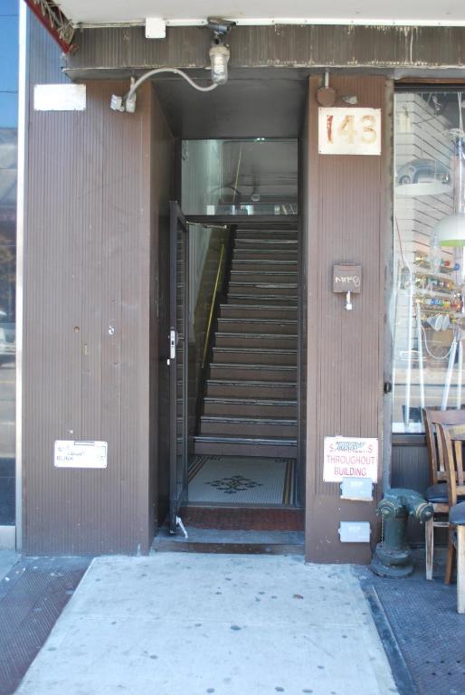 Bowery Grand Hostel *