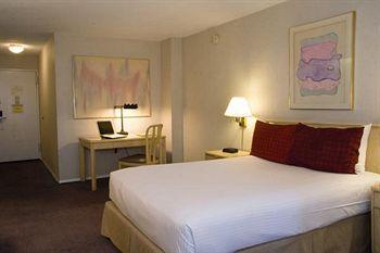 Eastgate Tower Hotel New York