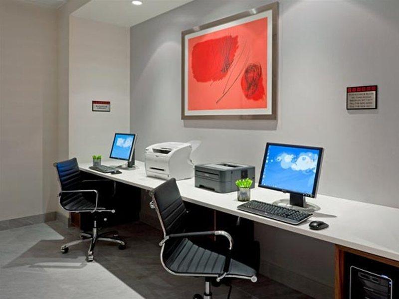 Hotel Fairfield & By Marriott Brooklyn 3*