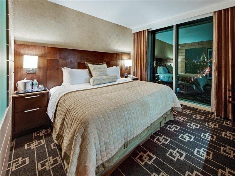 Hotel Wyndham Garden Chinatown 4*