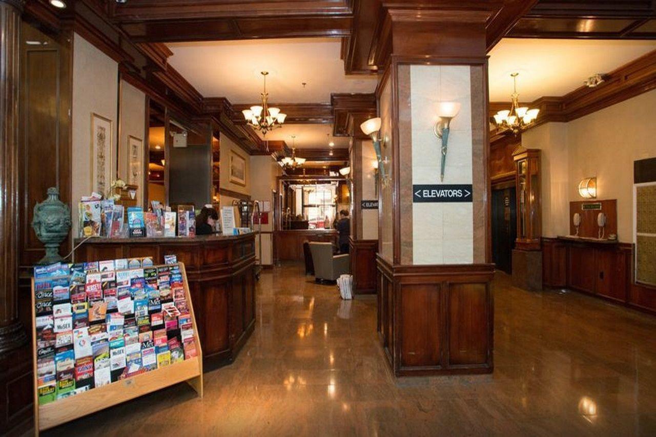 Hotel Night Broadway