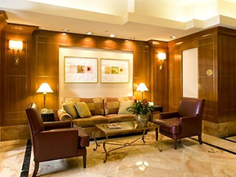 Hotel Courtyard Manhattan/times Square 3*