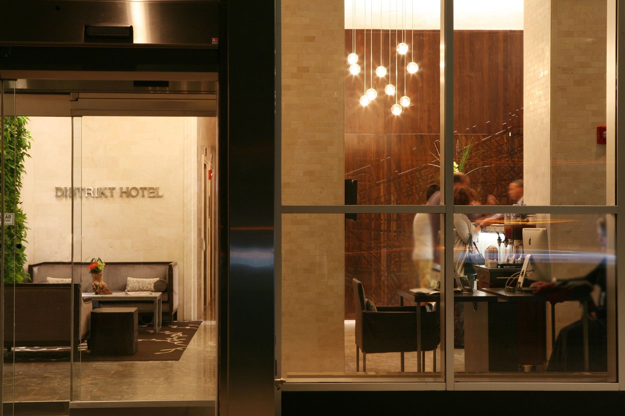 Distrikt City, Tapestry Collection By Hilton